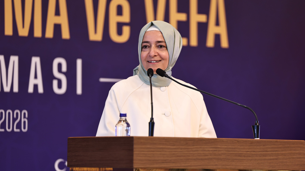 AK Parti'li Fatma Betül Sayan Kaya, fon krizi iddialarıyla ilgili görevlerinden affını istedi