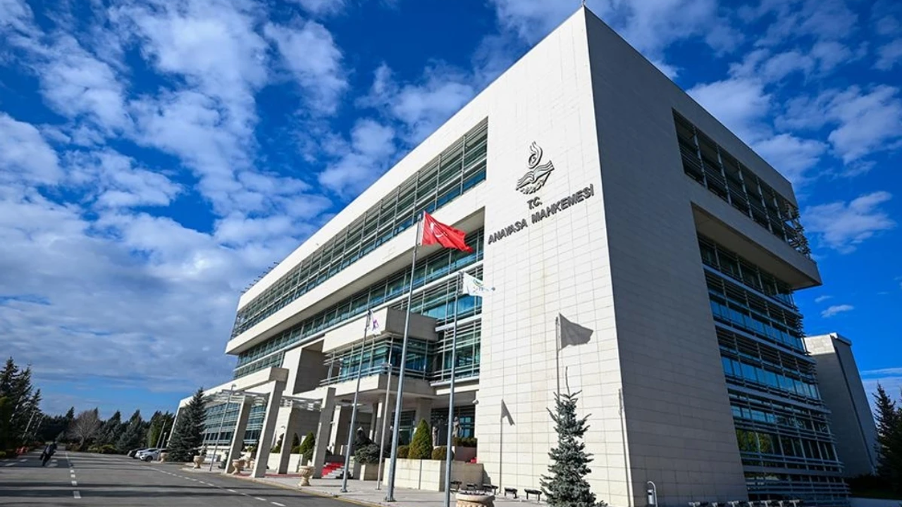 Süresiz nafaka kararı iptal edildi