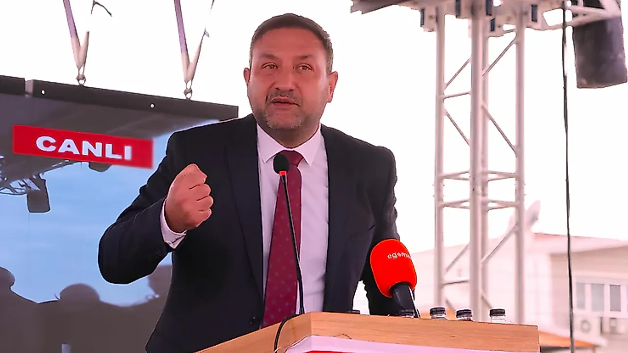 Gümrükçü: Seçilmiş makamlar parti değiştirilerek taşınamaz