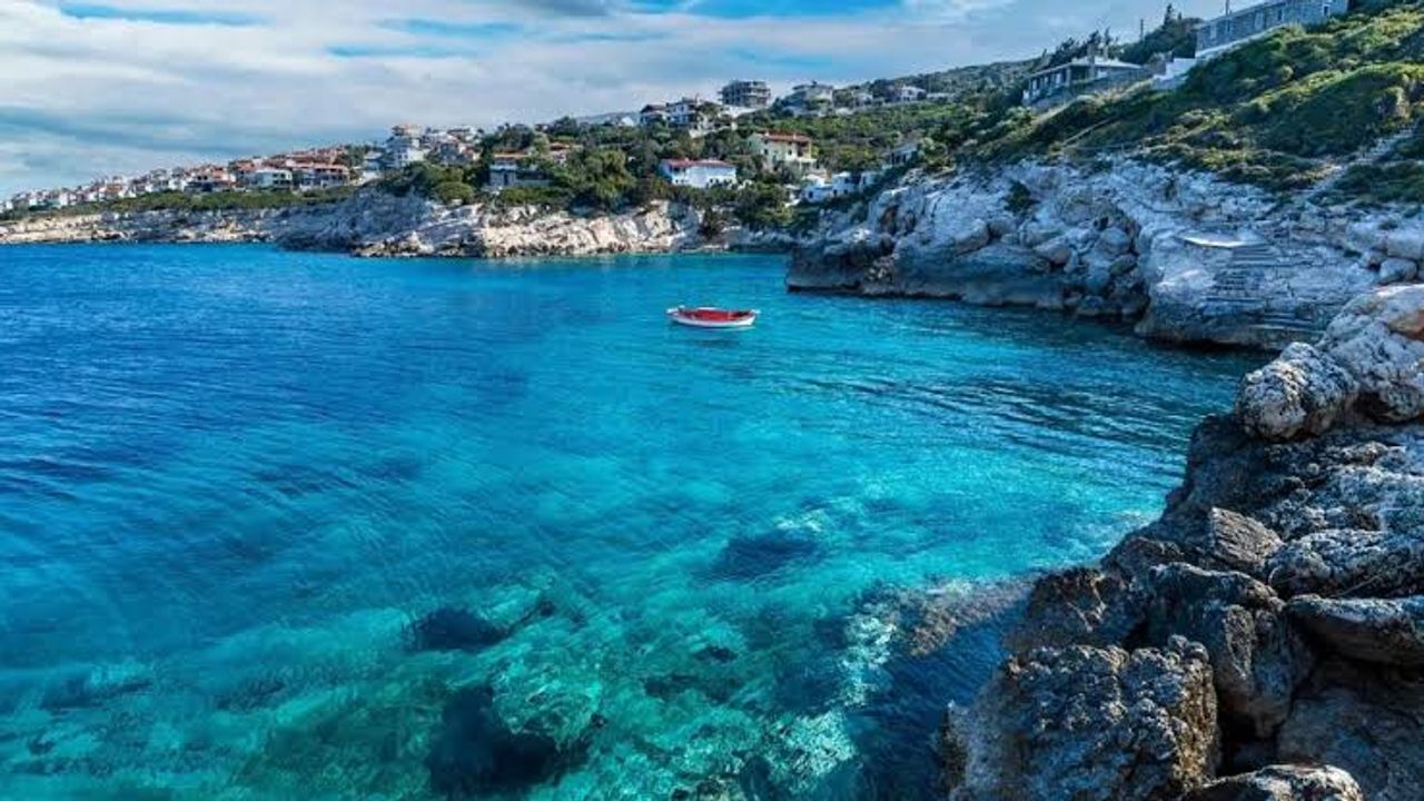 Sıcağıbükü: Karaburun’un Doğal Koyları Arasında Sessiz Bir Ege Rotası