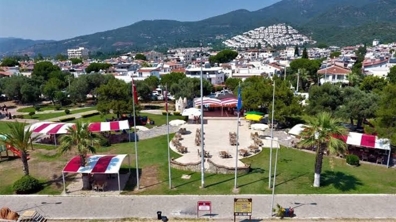 Menderes Kalemlik Plajı: Özellikleri ve Ulaşım Bilgileri
