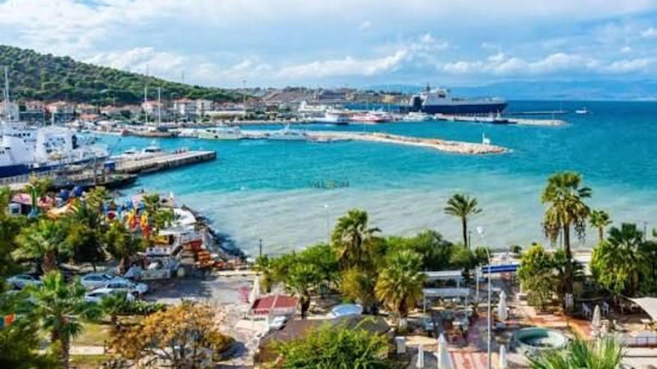 Çeşme Koyları: İzmir'in Popüler Tatil Bölgeleri