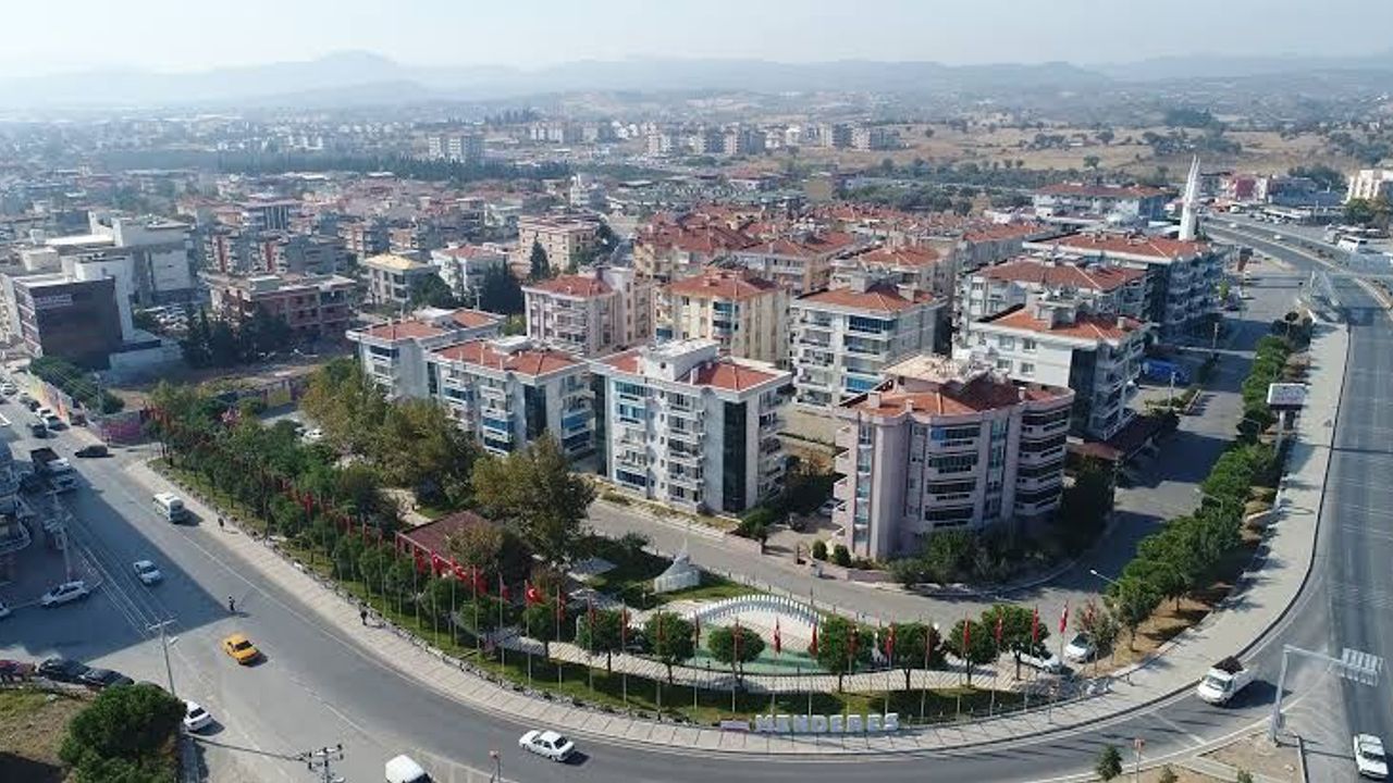 İzmir Menderes'te Tarihe Yolculuk: Antik Kentler ve Kültürel Duraklar