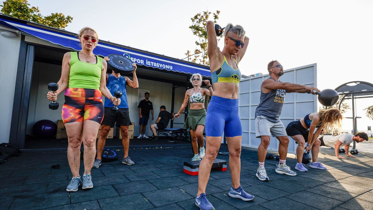 Bostanlı Spor İstasyonu’na ücretsiz fitness alanı açıldı