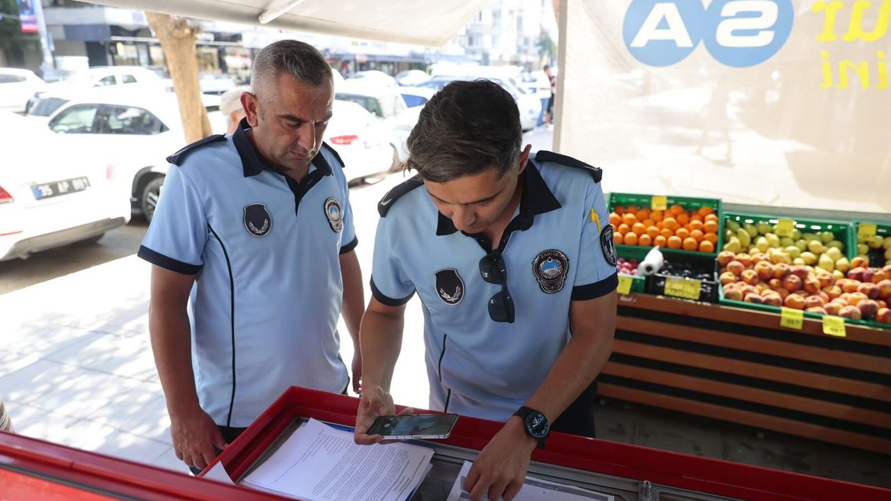 İzmir'de Zincir Marketlere Sıfır Atık Denetimi Başladı