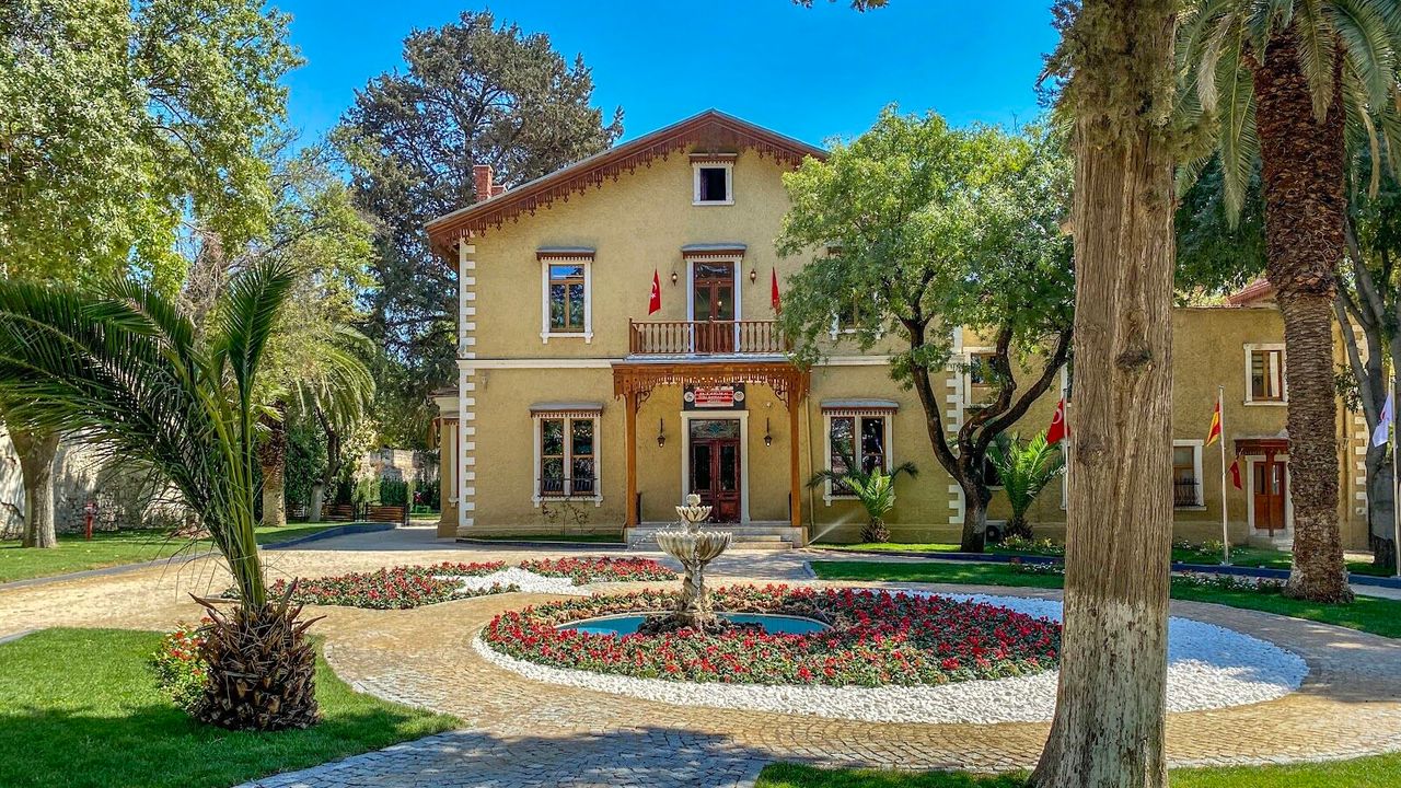 İzmir Buca Müzeleri ve Kültür Durakları