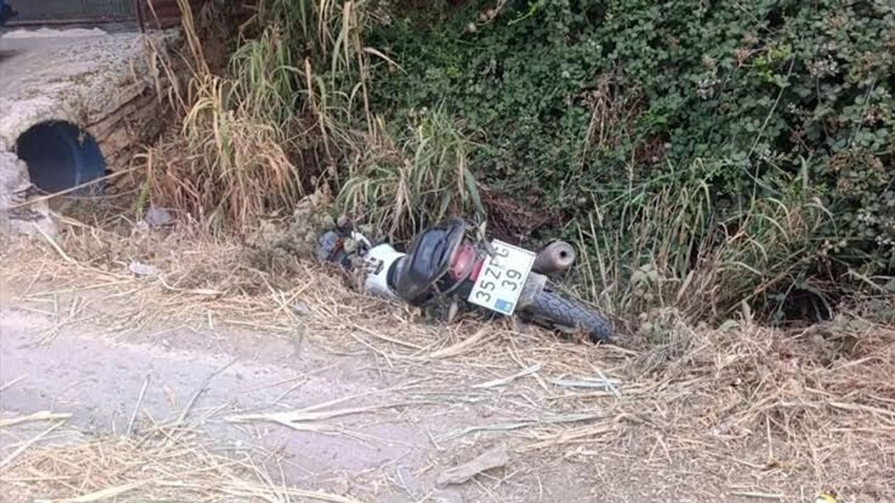 Ödemiş'te motosiklet şarampole devrildi, 16 yaşındaki sürücü yaralandı