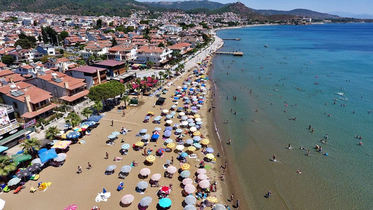 Menderes Çukuraltı Plajı: Özellikleri ve Ulaşım Bilgileri