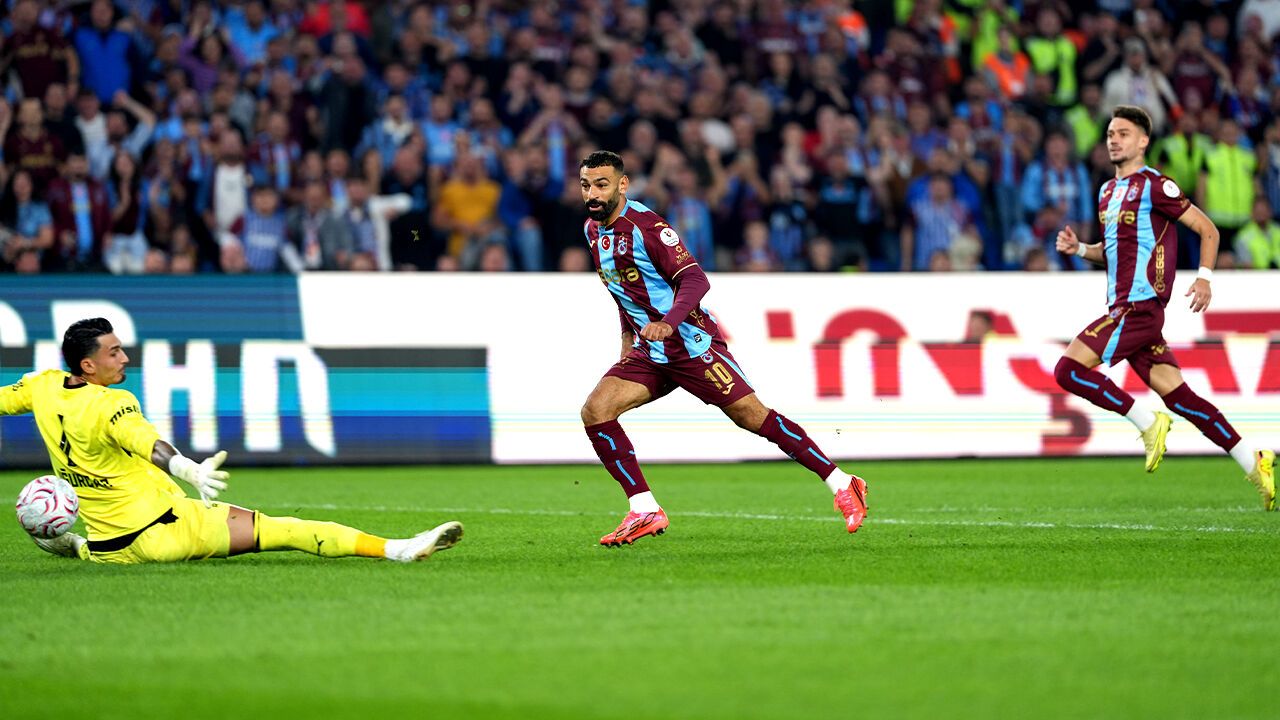 Trabzonspor, Galatasaray'ı 4-0 mağlup etti
