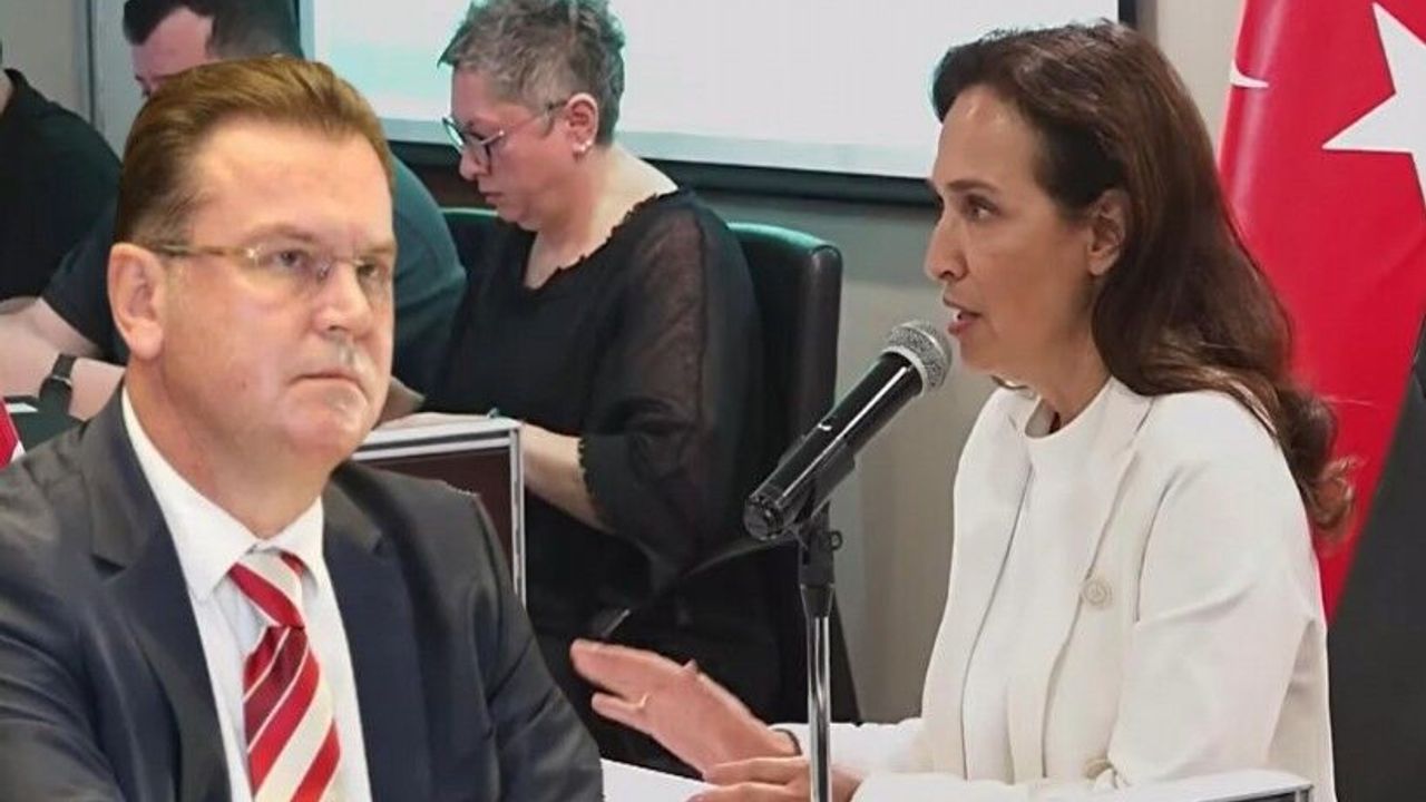 Ünsal’dan Baysak’ın istifasına Cemil Tugay göndermeli yanıt: AK Parti iddiasını gündeme taşıdı!