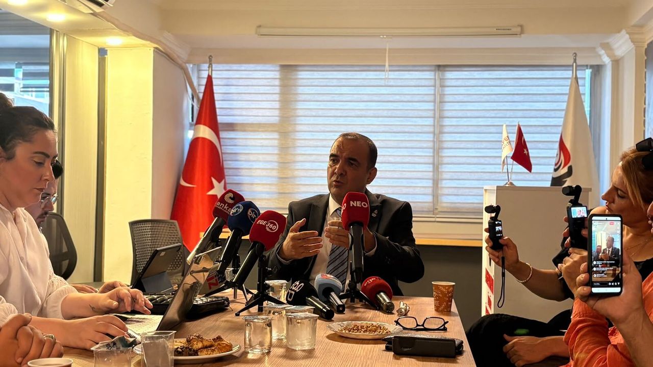Bezircilioğlu İzmir Fuarı'na eleştiri yöneltti