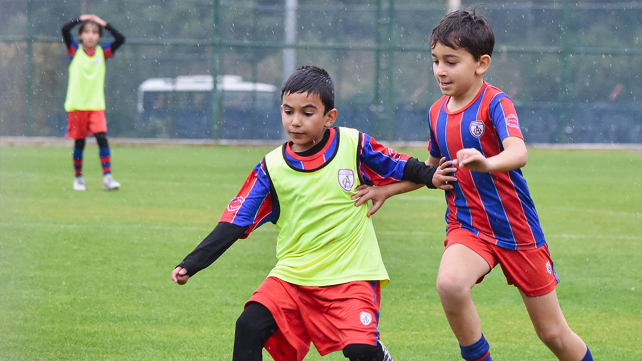 Altınordu, yapay zekâ destekli algoritma ile altyapı ilk 11'ini belirleyecek