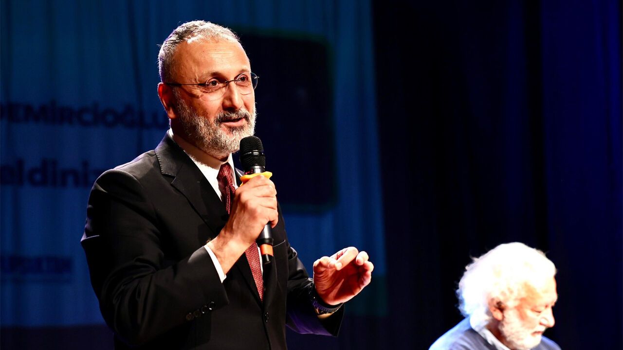 Eyüpsultan Belediye Başkanı Bülent Özmen Gözaltına Alındı