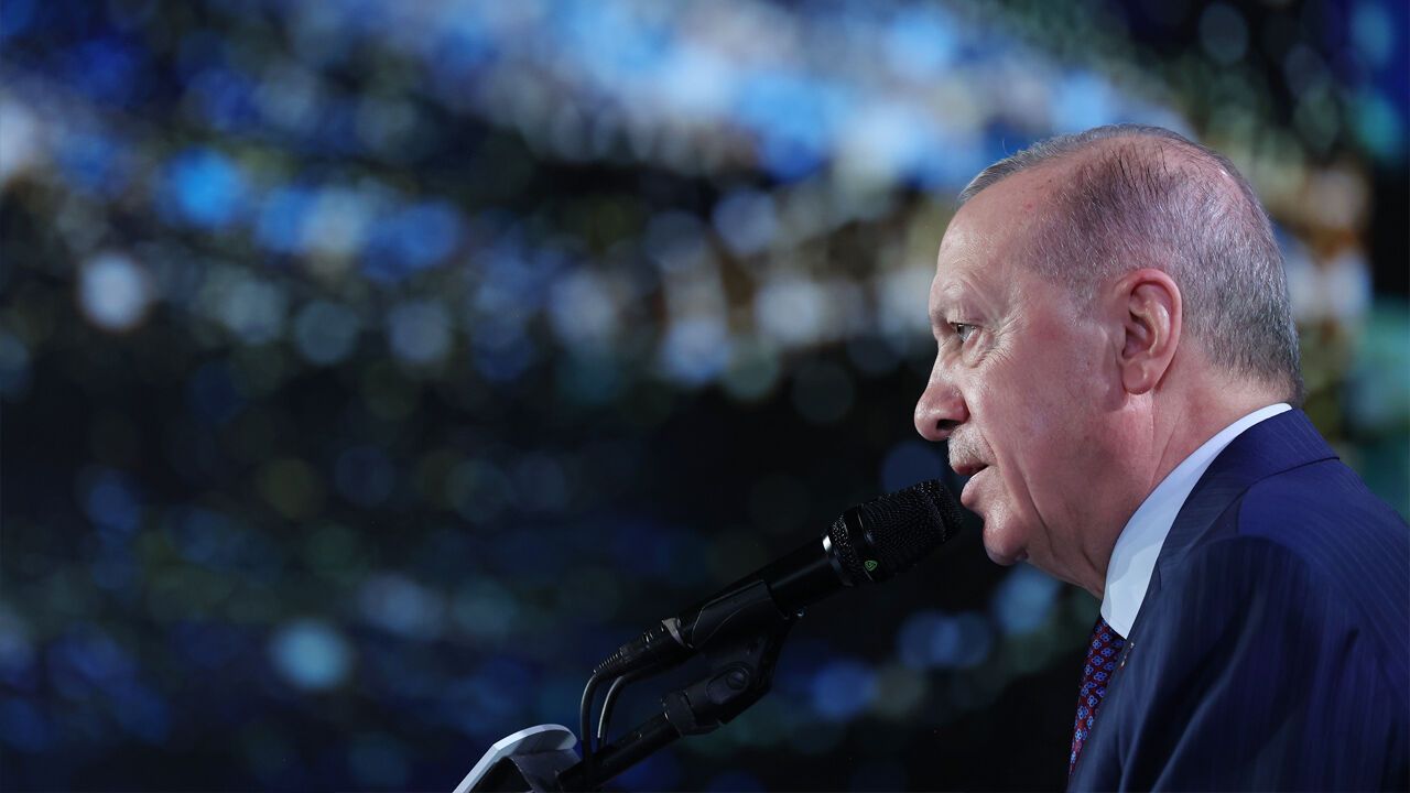Cumhurbaşkanı Erdoğan: “Kim milletin hakkına, hukukuna el uzatırsa karşısında bizi bulur”