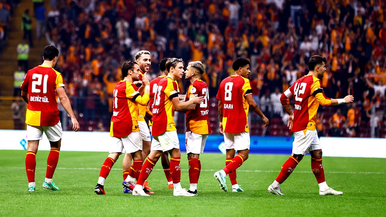 Galatasaray, 10 kişi kaldığı maçta Kasımpaşa'yı 3-1 yendi