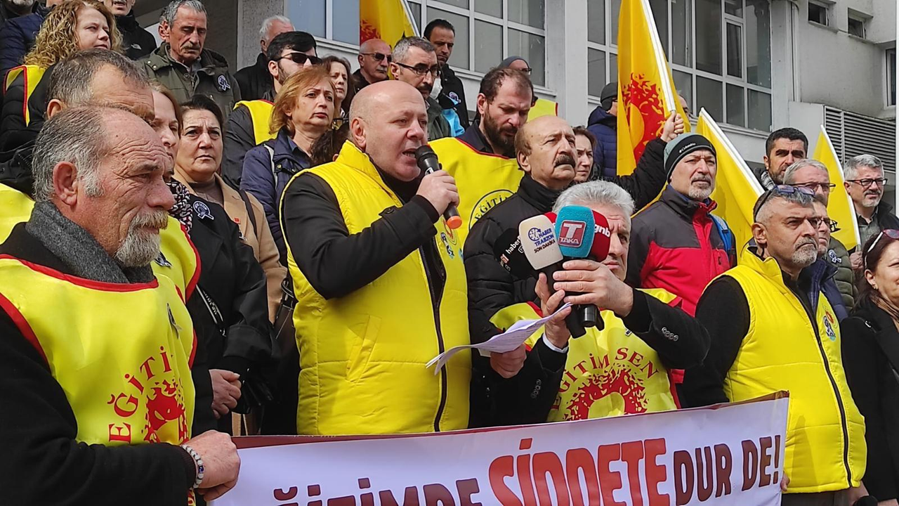 Trabzon Eğitim Sen'den 5 Ekim Dünya Öğretmenler Günü mesajı: “Öğretmen yoksullaşıyor ve tükeniyor”