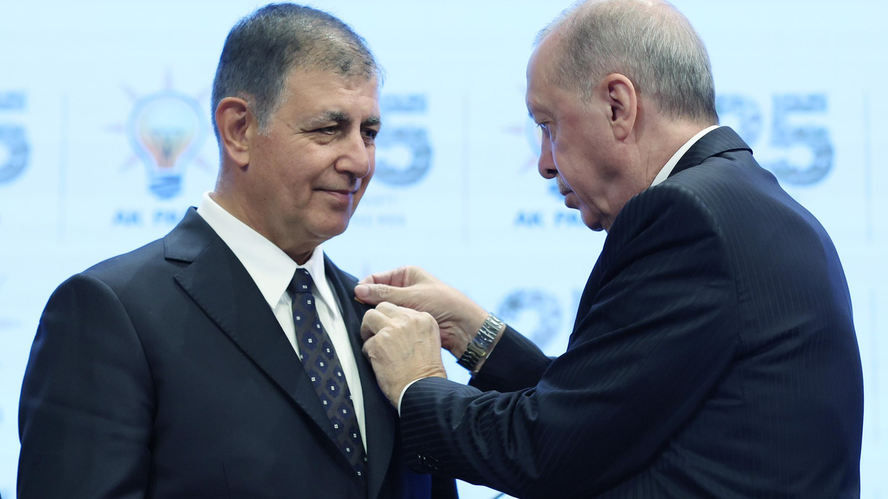Cemil Tugay, AK Parti'ye Geçiş Kararını ve Erdoğan'ın Etkisiyle İlgili Açıklamalarda Bulundu