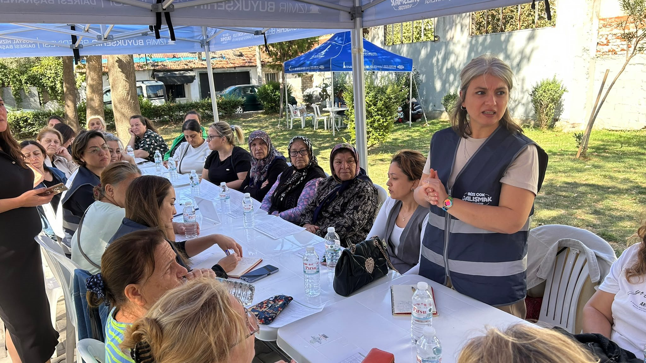 İzmir Büyükşehir Belediyesi 'Mahallede Söz Sende' programıyla adil, eşit ve katılımcı kent inşasına katkı sağlıyor