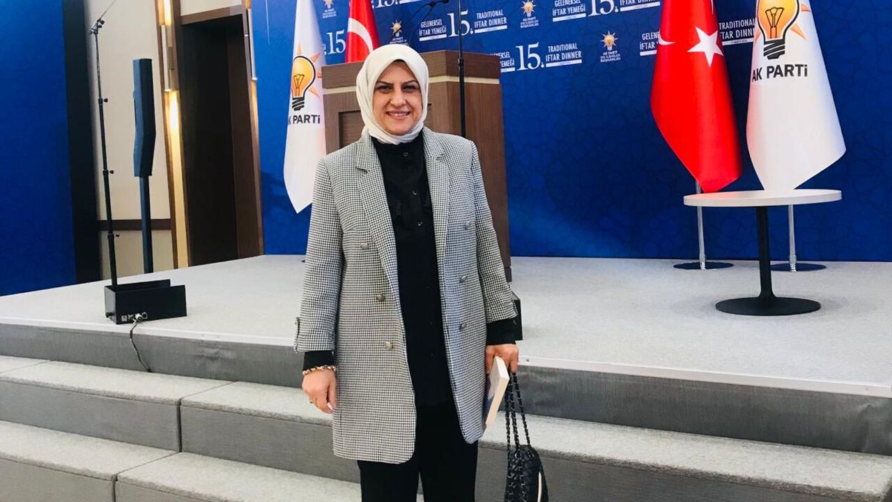AKP duyurdu: Fatma Betül Sayan Kaya'nın yerine Prof. Dr. Hülya Terzioğlu getirildi