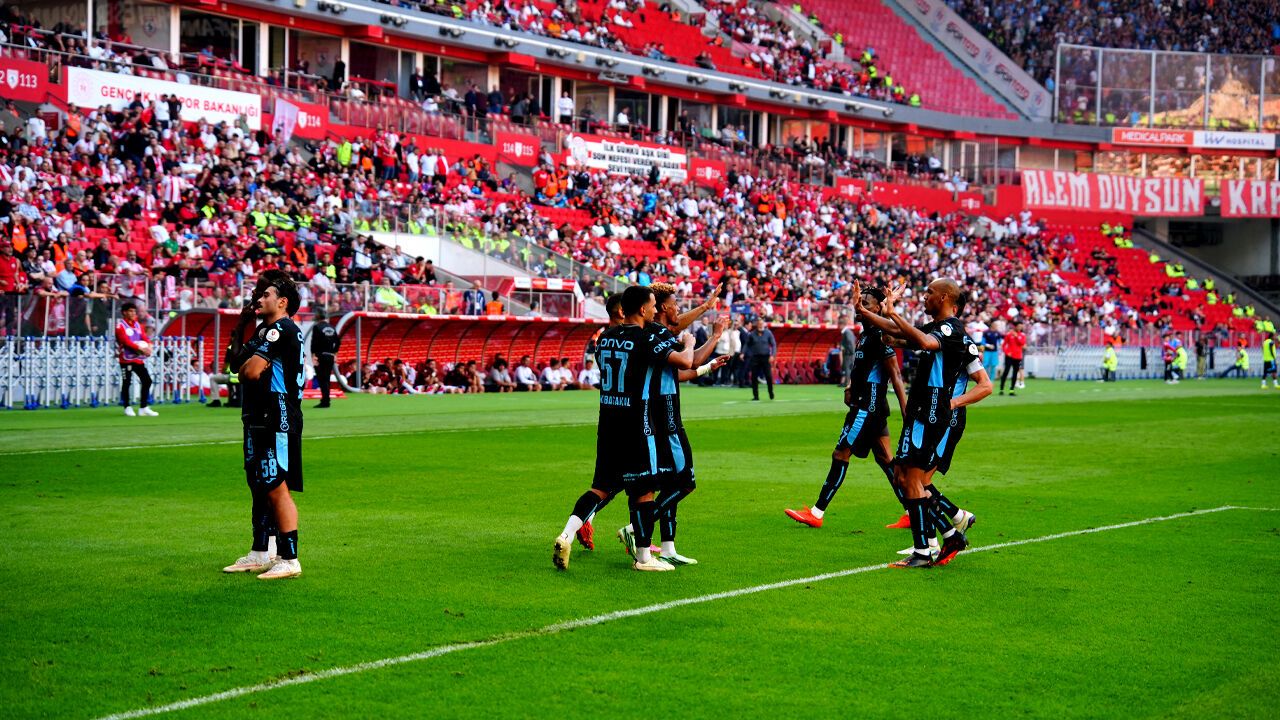 Trabzonspor, Samsunspor'u 3-0 mağlup etti