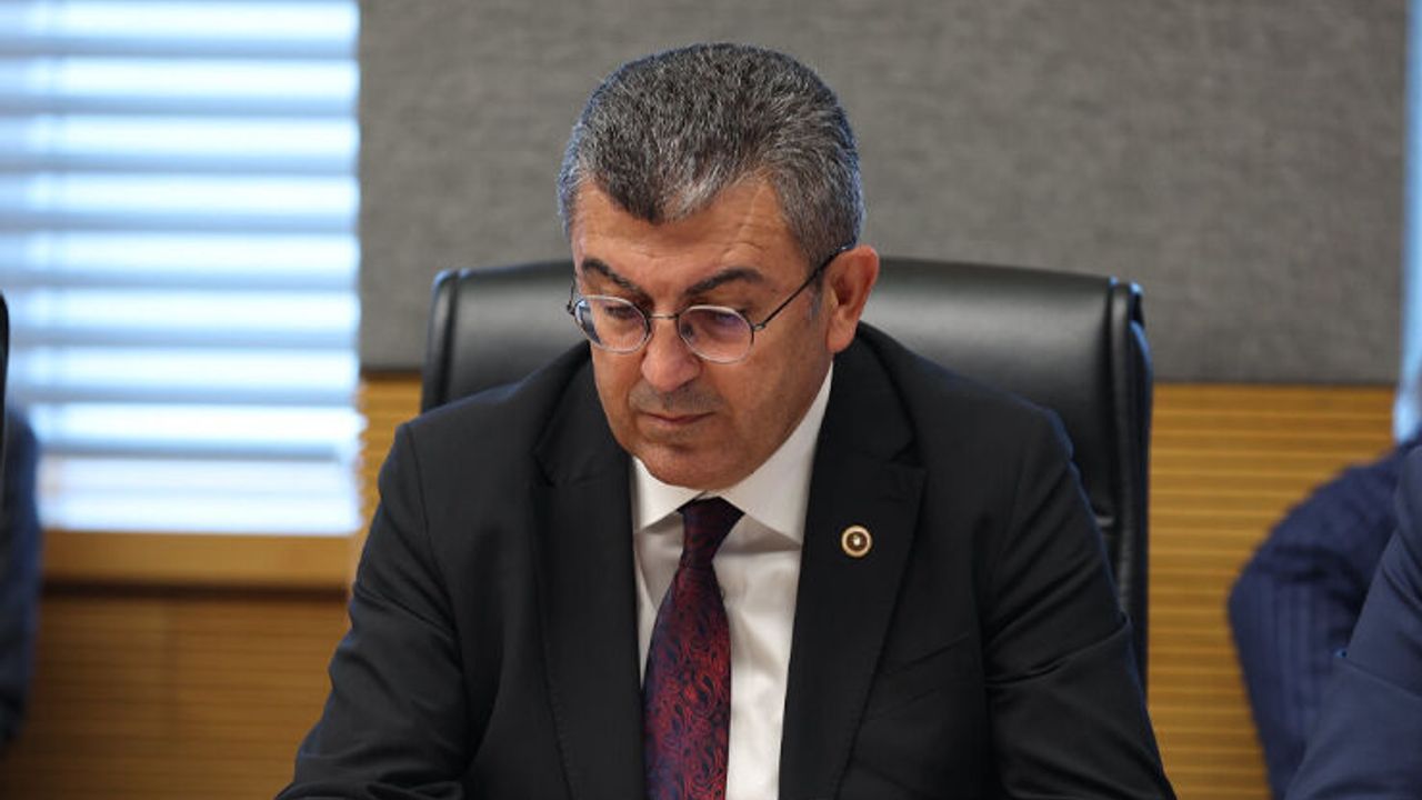 CHP listelerinden seçilmişi: Gelecek Partili milletvekili istifa etti! AK Parti'ye geçiyor