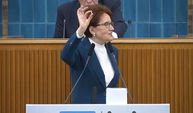 Meral Akşener konuşmasını kurşunlarla bitirdi! Herkesten söz istedi