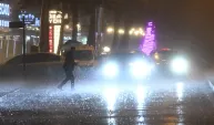 Ankara sele teslim oldu, arabalar su altında kaldı! İşte o görüntüler...