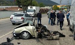 İzmir'de inanılmaz kaza! Bu arabadan sağ çıktı!