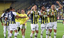 Fenerbahçe sahasında Başakşehir'i ağırlıyor