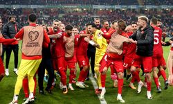 Türkiye resmen EURO 2024'te: Vincenzo Montella tarihe geçti