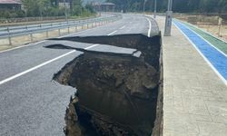 Rize'de şiddetli yağış nedeniyle Güneysu yolu çöktü!