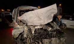 Kocaeli'de korkunç kaza: 3 araç birbirine girdi!