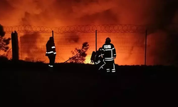 Kocaeli'de depo yangını: "Söndürme imkânı çok fazla yok"