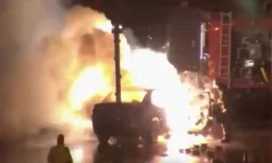 15 Temmuz Şehitler Köprüsü'nde bir otomobil alev alev yandı!