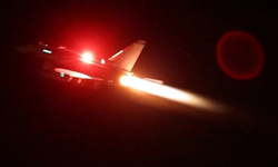 ABD ve İngiltere'den Yemen'de hava saldırısı: Husi hedefleri vuruldu