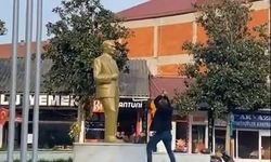 Atatürk heykeline saldıran kişi gözaltına alındı!
