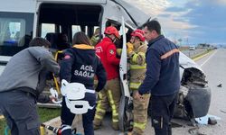 Balıkesir'de korkunç kaza: Çok sayıda kişi yaralandı