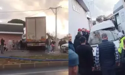 İzmir'de işçi servisi ile TIR çarpıştı! 2 kişi hayatını kaybetti, 15 kişi yaralandı