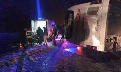 Bingöl'de korkutan kaza! Yolcu otobüsü devrildi: 18 yaralı