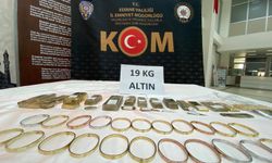 2 tırda külçe külçe kaçak altın yakalandı! Türkiye'ye getiriliyordu