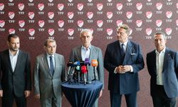 Riva'da kritik görüşme: TFF Başkanı İbrahim Hacıosmanoğlu, başkanlarla bir araya geldi