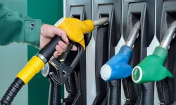 Benzine gece yarısı zam bekleniyor: Akaryakıtta tabelalar yeniden değişecek
