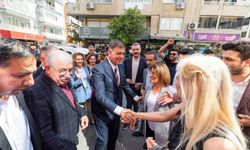 Başkan Tugay teşekkür turuna Balçova’da devam etti