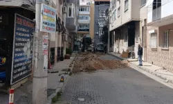 Vatandaşların toz ve çamur isyanı! İzmir’in yolları delik deşik…