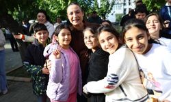 Bergama Belediyesi’nden üreticiye destek: Yabani ağaçlar aşılandı, binlerce fidan dağıtıldı