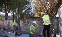 Çeşme’de güvenli ulaşım için yeni adım: Yollar ve yaya geçitleri yenileniyor