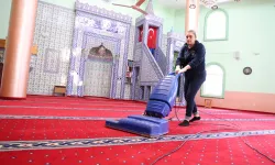 Çiğli Belediyesi’nden ibadethanelerde bayram mesaisi