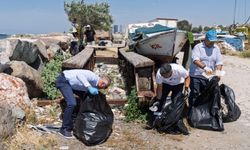 Bostanlı Balıkçı Barınağı’nda denizden çıkanlar şaşırttı: Klozet kapağı, plastik masa...