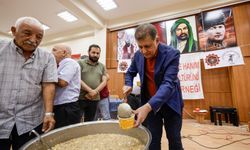 Başkan Tugay aşure lokmasını paylaştı