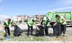 Çiğli'de çöpler toplandı, çevre bilinci ilçeye yayıldı